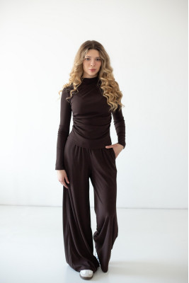 Костюм жіночий